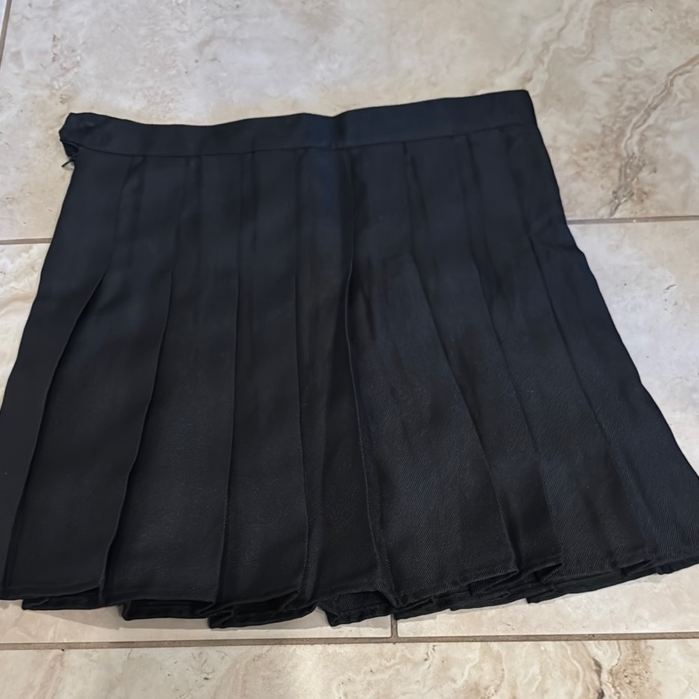 Amazon Women's Black Pleated Skirt